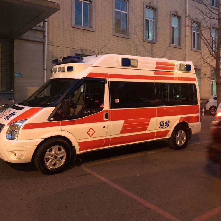 净潭乡夜间租赁救护车护送病人转院：安全转运的 8 大核心注意事项